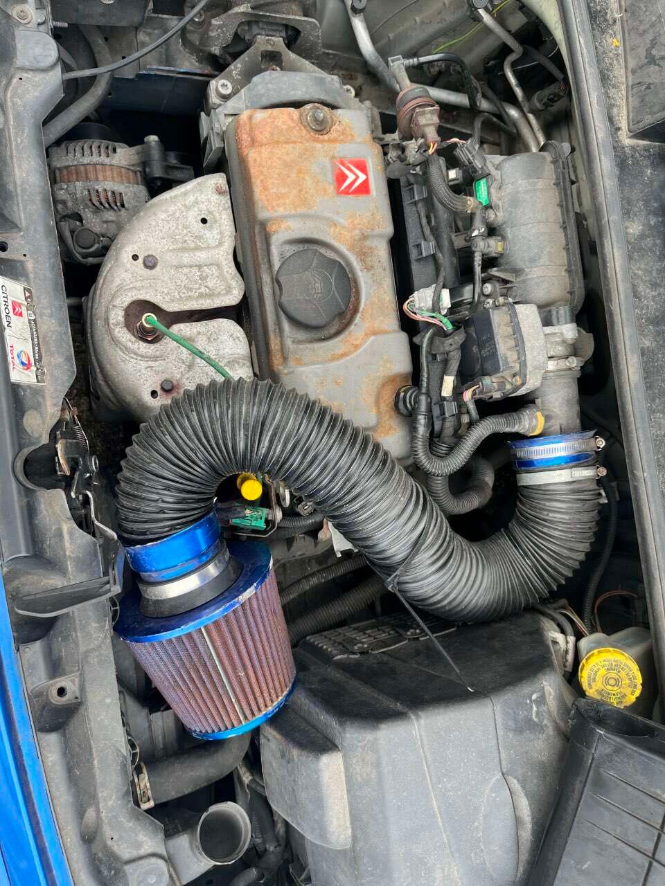 A little Citroen fitted with a stupid air filter