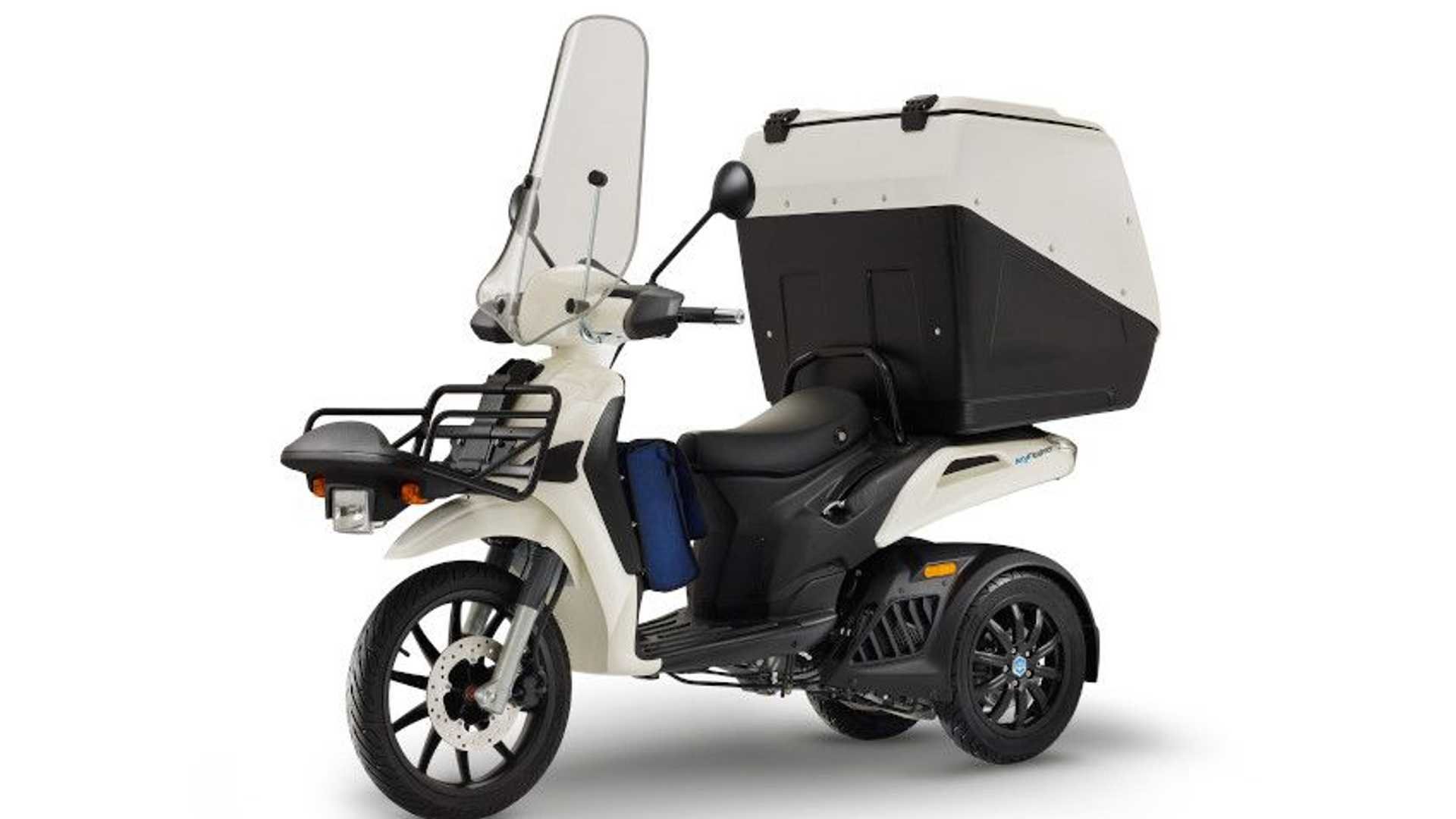 the-piaggio-mymover-is-a-cute-delivery-three-wheeled-moped.jpg